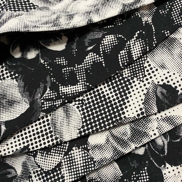 Skirt - Picture 2 of 4